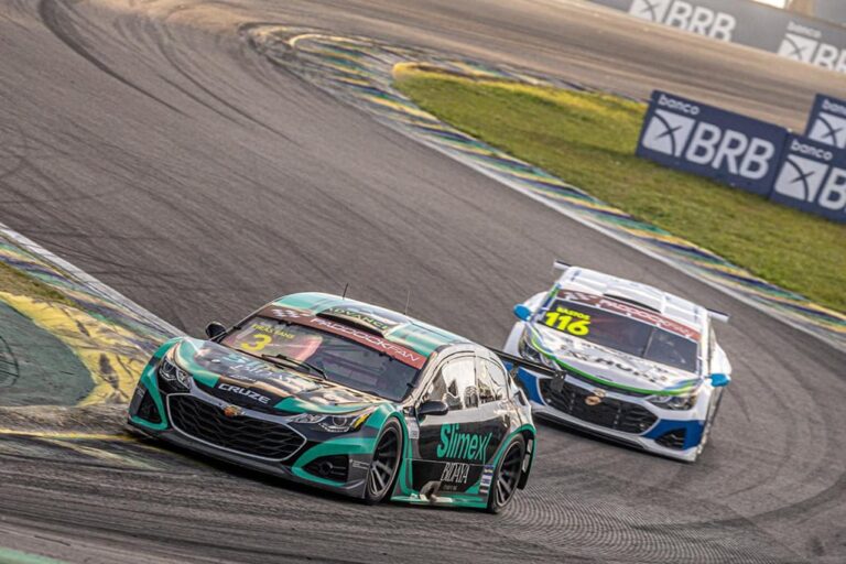 Piloto paranaense destaca evolução na estreia da Stock Car Light em Interlagos