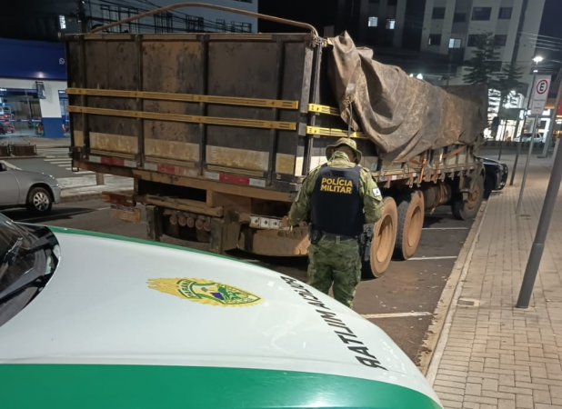 Polícia militar apreende quase 12 toneladas de baterias em Vitorino por crime ambiental