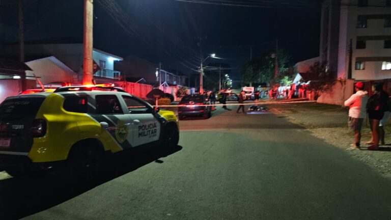 Homem é morto com 13 tiros a poucos metros de casa em Curitiba