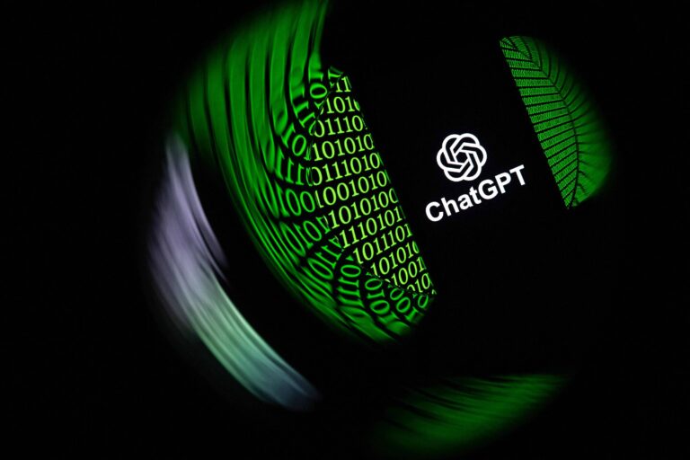 OpenAI amplia acesso ao GPT-5.5 mesmo comparando-o a modelo perigoso
