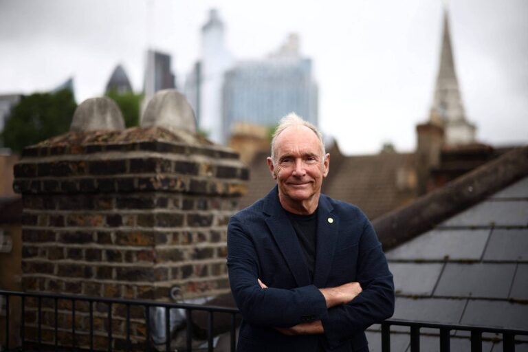 Tim Berners-Lee defende que IA mantenha valores originais da web