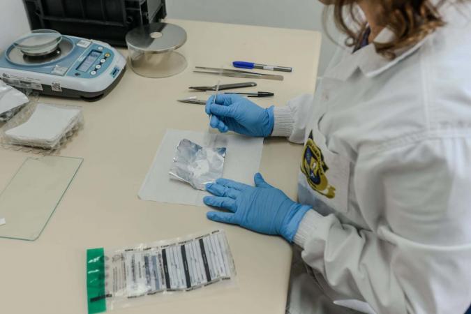 Polícia científica do Paraná aprimora identificação de drogas apreendidas
